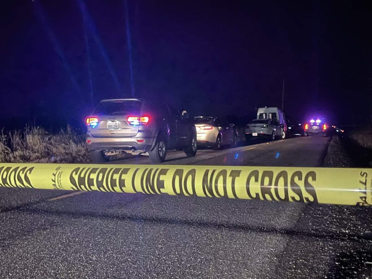 Scene of a shooting in Buckley on Mundy Loss Rd E. This is related to a homicide investigation happening in Carbonado.  That homicide suspect was being pursued by @PierceSheriff when shots were fired - killing the suspect. Force Investigation Team is taking over. 