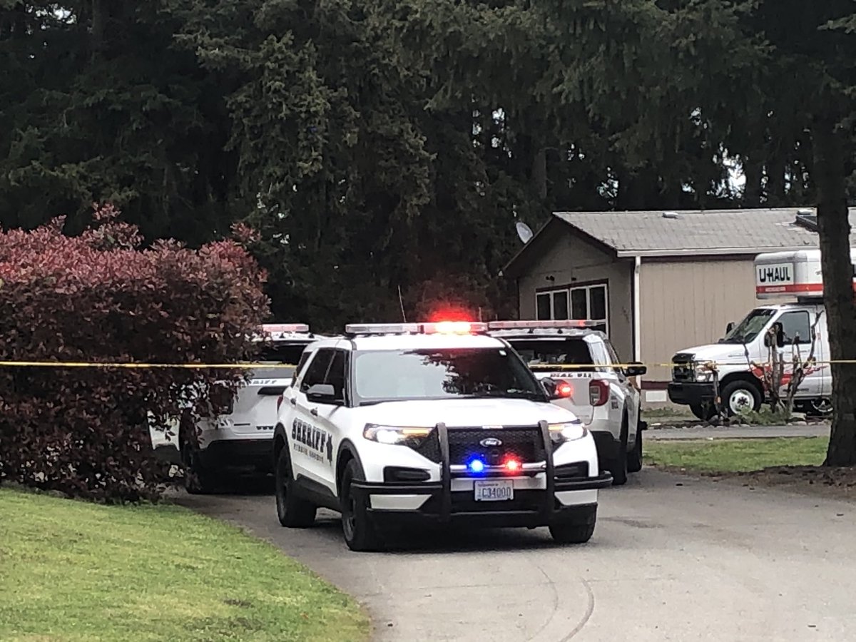 .@PierceSheriff is on scene of a deputy-involved shooting at the intersection of 160th St E & 62nd Ave E near Puyallup. No deputies were hurt. Pierce County Force Investigation Team Incident is leading the investigation. Standing by to learn more from public information officers