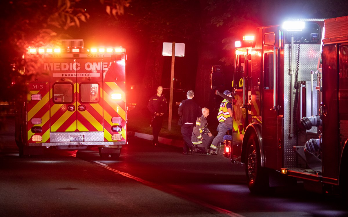 @RentonpdWA and @KingCoMedicOne responded to a bus versus ped collision in the 400 block of S. 2nd St. Ped transported with moderate injuries to an area hospital