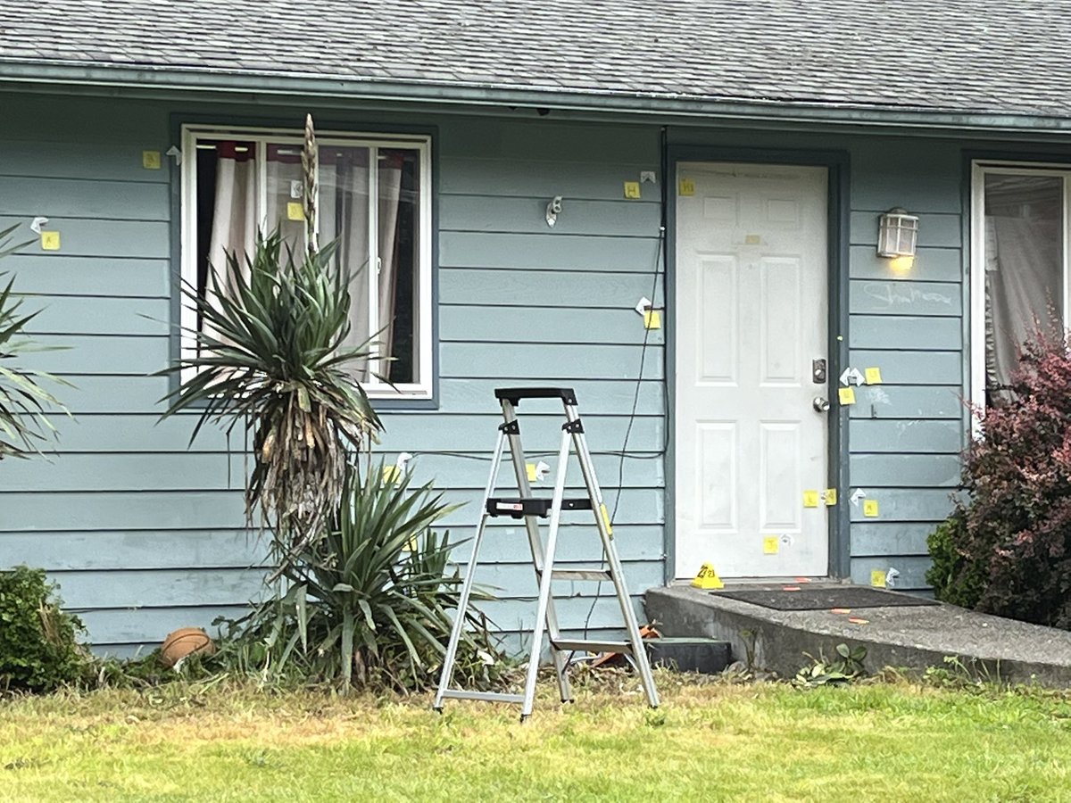 Kirkland Police investigating a triple shooting at this home on NE 150th Pl where three minors were shot - ages 5, 13 & 17. We're told all three are stable