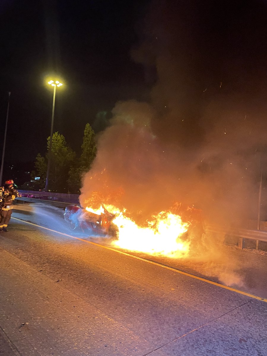 Tukwila Fire & @wsdot/wsp on scene of a fully involved vehicle fire, SB I5 just South of SR 518. 2 left lanes are blocked, slow down and use caution in the area