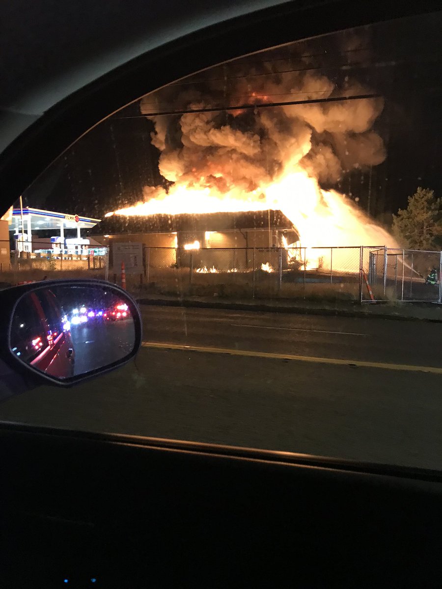 No injuries at this overnight fire at the abandoned Alfy's Pizza building in Lynnwood.  The fire was reported around 1:30 a.m. No word yet on a cause. The investigation is ongoing