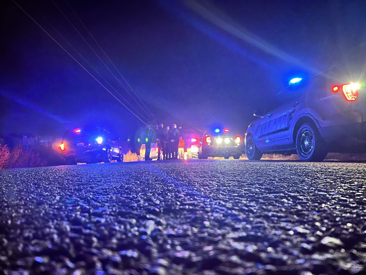 Scene of an officer involved shooting in Wapato. A wanted fugitive fled from @YakimaSheriff ramming his car into one of their units. Deputies spiked his tires before he drove on the opposite side of hwy 97. He crashed and attempted to run on foot resulting OIS