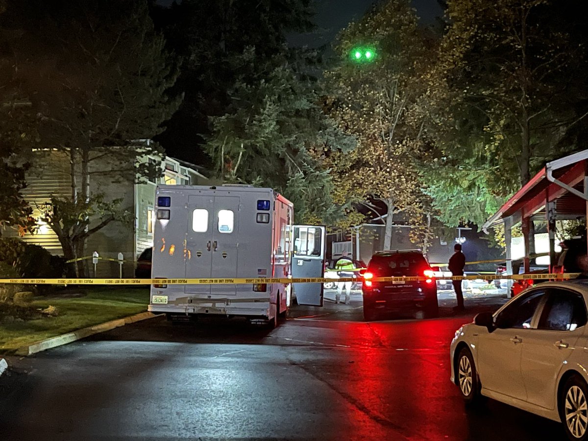 Officer-involved shooting at The Park at Dash Point apt complex in Federal Way. Shooting happened Sunday night.  