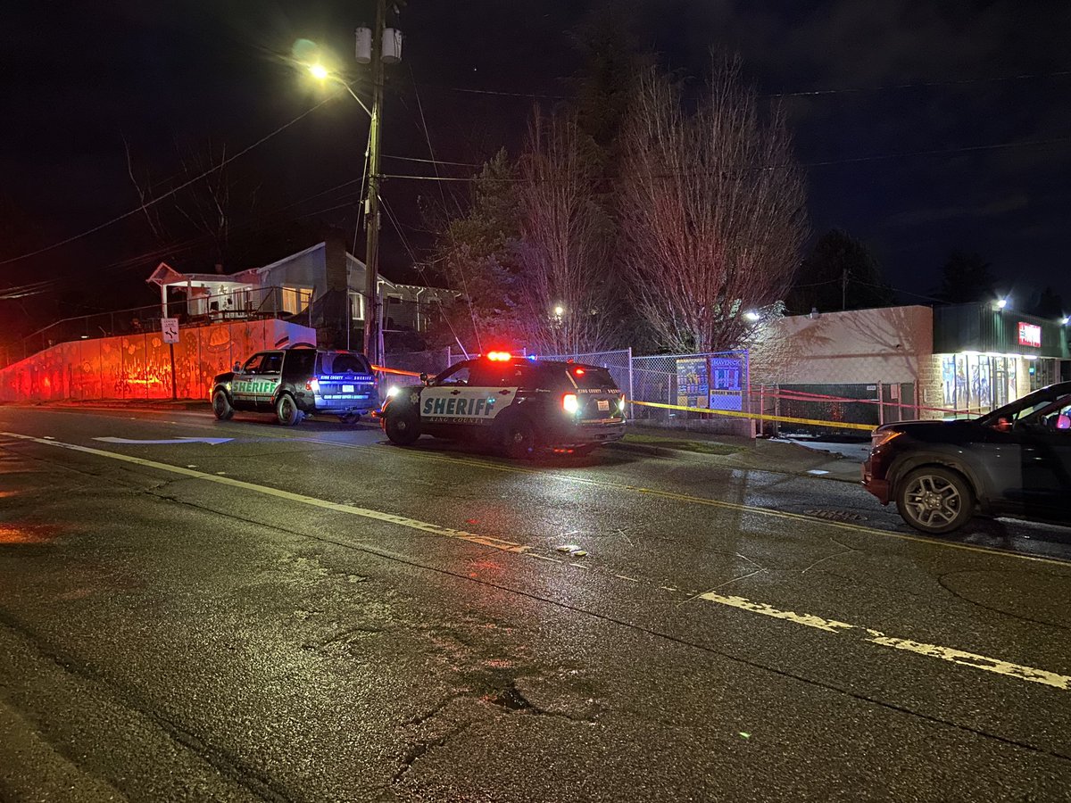 Around 10:00 pm, the King County Sheriff's got a 911 call reporting a shooting at 10700 block SW of 16th Ave South-West  A man was shot and was found dead at the scene. The investigation is ongoing