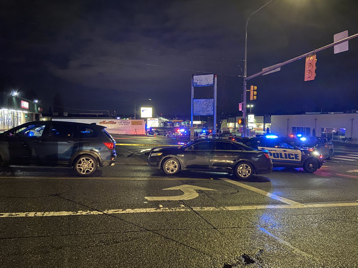 Around 10:00 pm, the King County Sheriff's got a 911 call reporting a shooting at 10700 block SW of 16th Ave South-West  A man was shot and was found dead at the scene. The investigation is ongoing