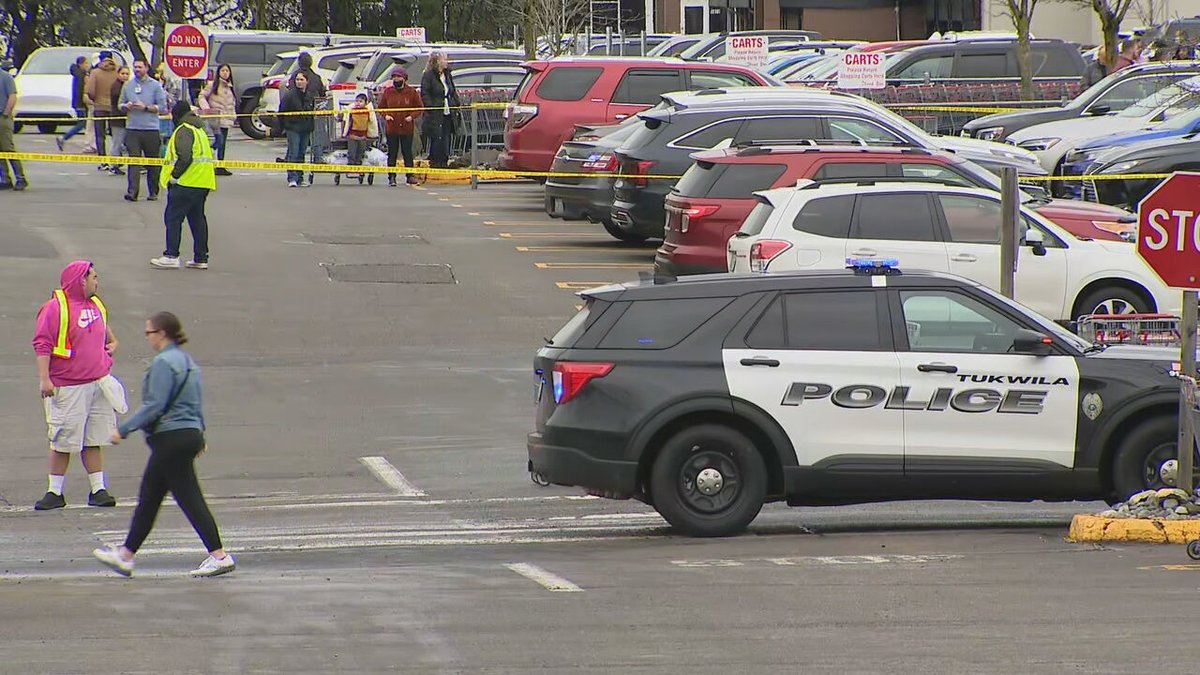 @TukwilaPD are on scene of a shooting in the Costco parking lot at 400 Costco Drive.