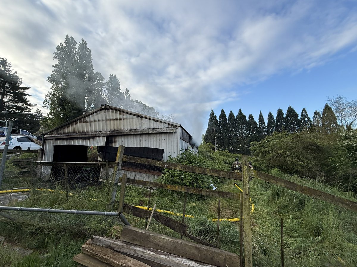 Puget Sound Fire, KCFD 2, and @KingCoMedicOne responded to a large metal shed fire in the 14000 block of 24th Avenue South.  Firefighters arrived and found fire coming from the south end of the building