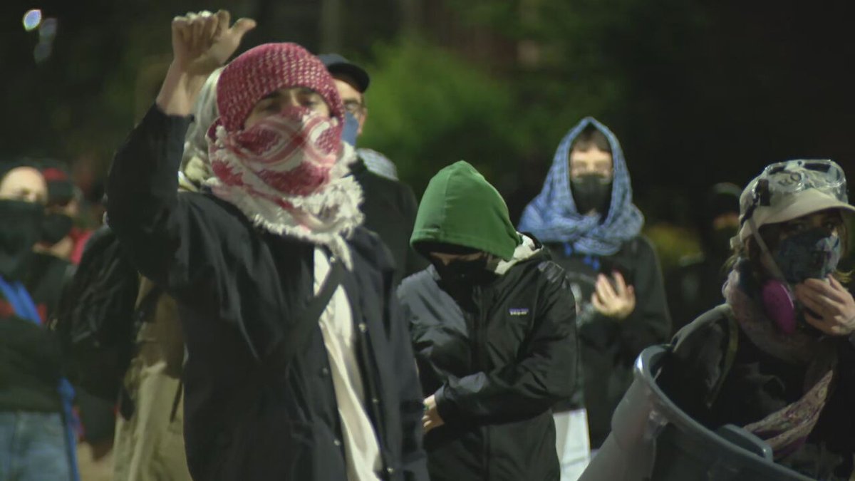 Additional dispersal orders are being given by the POET (Police Outreach and Engagement Team). Seems the fire is out