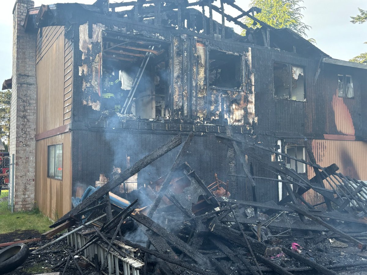 Crews are on scene of a residential structure fire in the 1100 block of Tule Lake Rd S in the Parkland area.  No injuries have been reported. 