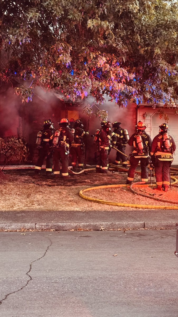 Fire destroys house in NE Vancouver; Firefighters say no one was home at the time